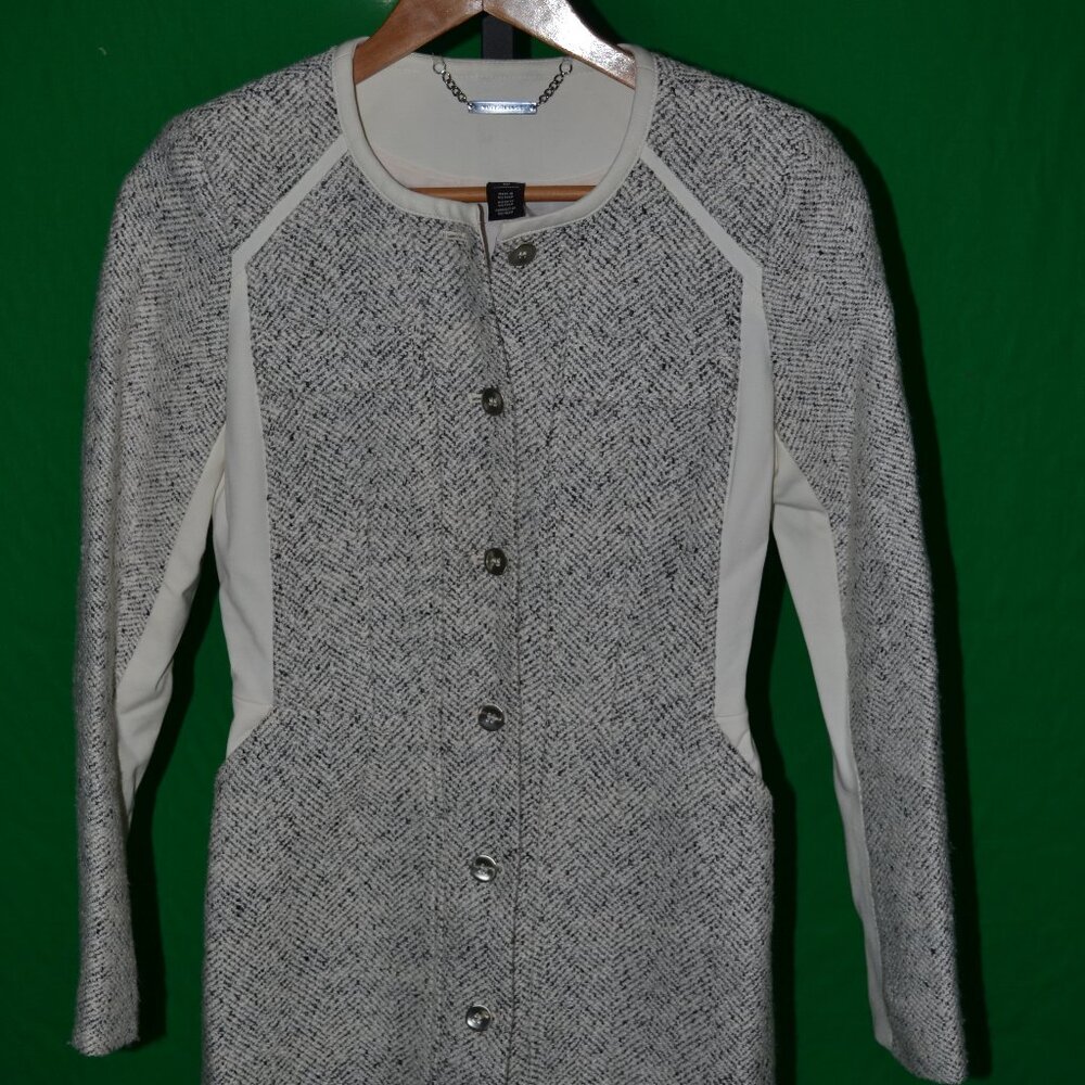 WHITE / BLACK - TWO POCKET SIX BUTTONS BLACK AND WHITE JACKET  SIZE 00